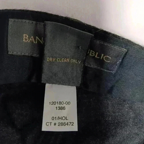 97% Wool Cargo Pants by Banana Republic. Men's size 36x32 - Picture 8 of 8